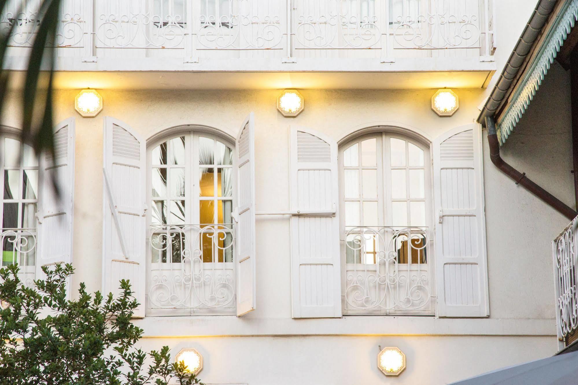 Hotel Le Juliette Dodu- Le Charme D'Un Monument Historique Saint-Denis Exterior foto